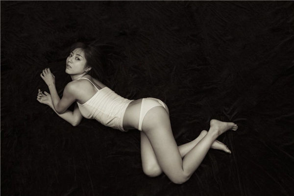 杉本有美写真集《baby don't cry》高清全本[30P] 日系套图-第2张