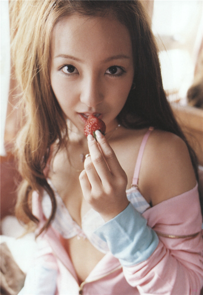 板野友美写真集《T.O.M.O.rrow》高清全本[131P] 日系套图-第3张