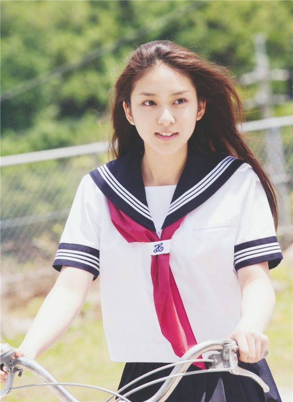 武井咲写真集《PLUMERIA》高清全本[99P] 日系套图-第2张