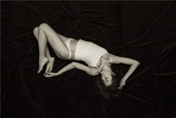 杉本有美写真集《baby don't cry》高清全本[30P] 日系套图-第3张