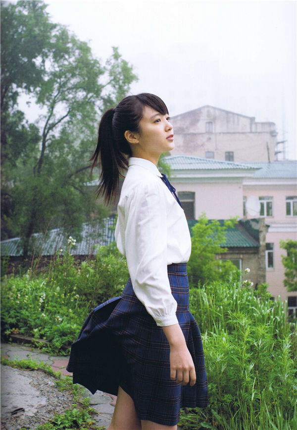 中山莉子1ST写真集《中山莉子の写真集。》高清全本[105P] 日系套图-第2张