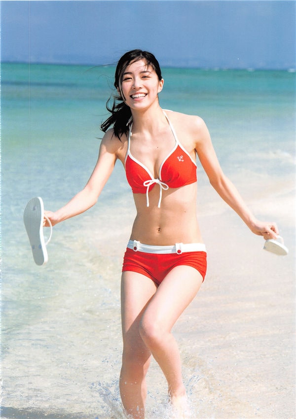 松井珠理奈1ST写真集《Jurina》高清全本[144P] 日系套图-第2张