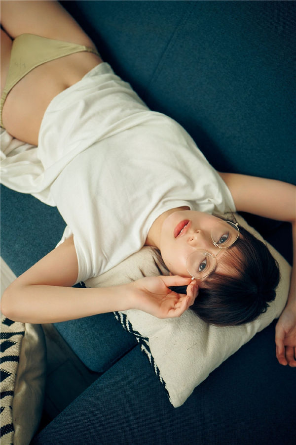 大久保樱子写真集《素敵な番狂わせ》高清全本[46P] 日系套图-第2张