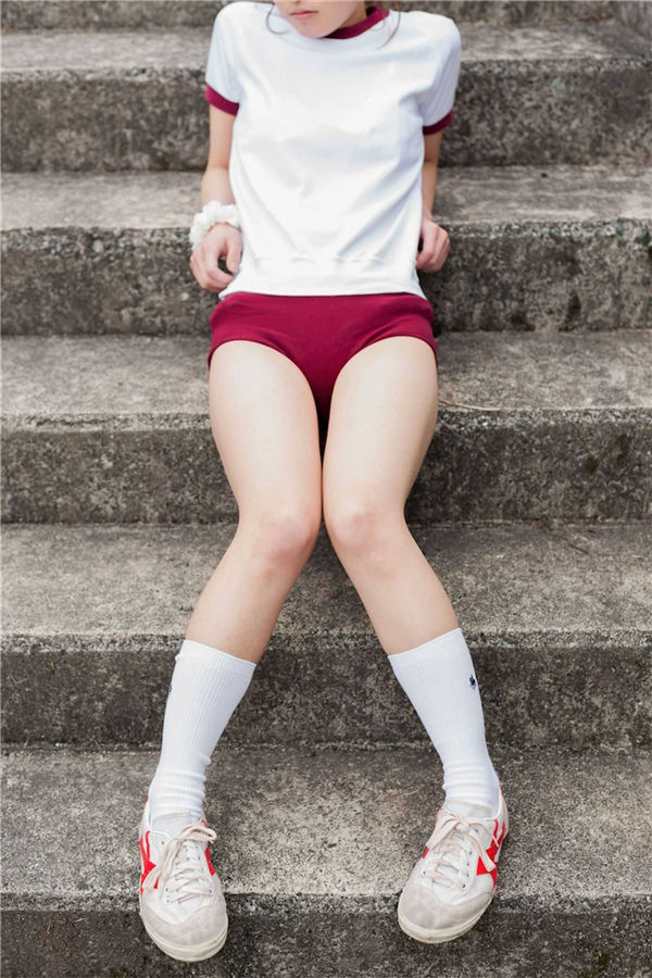 冈户雅树摄影作品《ふとももデルタ》高清全本[300P] 日系套图-第6张