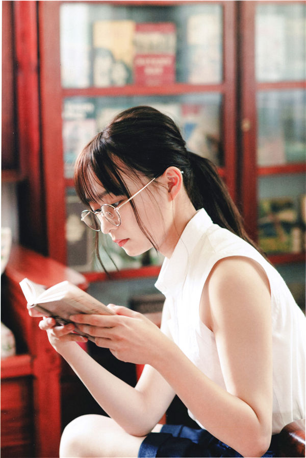 [图片2]-铃木绚音1ST写真集《光の角度》高清全本[114P]插图-猩猩智库-提供高质量的日系写真！