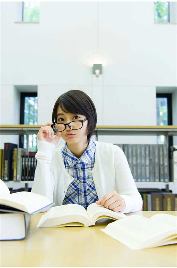 [图片2]-新井爱瞳写真集《19歳。東京。》高清全本[93P]插图-猩猩智库-提供高质量的日系写真！