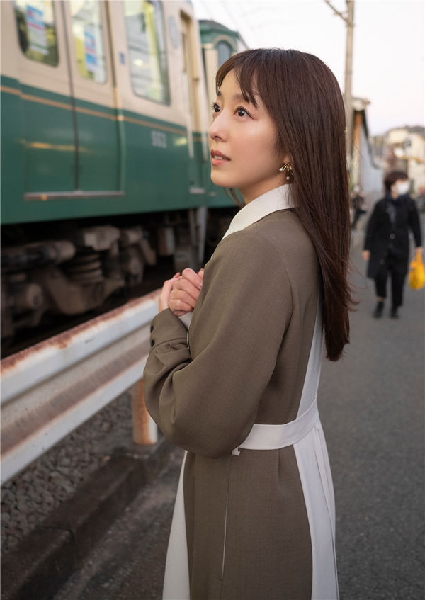 [图片5]-加藤英美里写真集《Enofilm》高清全本[65P]插图-猩猩智库-提供高质量的日系写真！