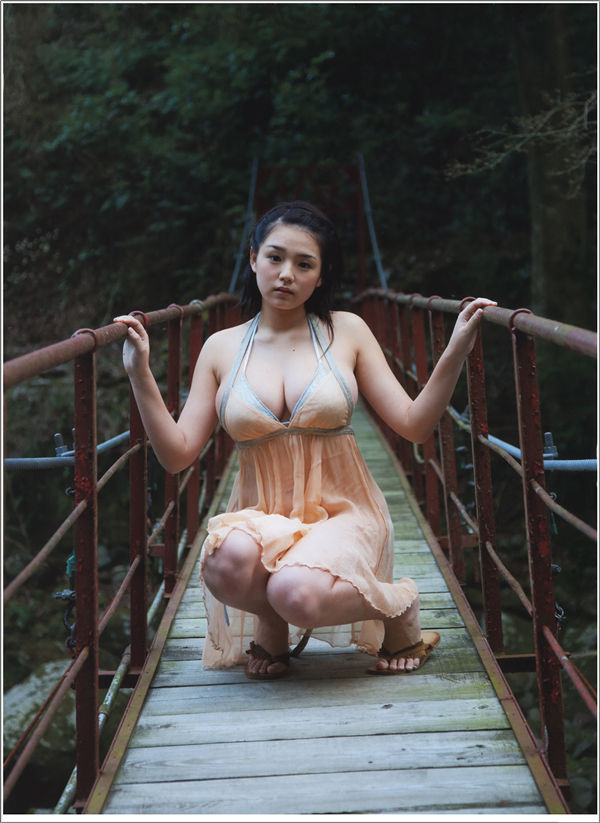 [图片5]-筱崎爱写真集《桜サクトキ》高清全本[101P]插图-猩猩智库-提供高质量的日系写真！