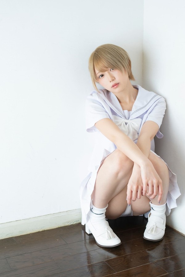 [图片2]-筱崎心写真集《エモいまなざし》高清全本[33P]插图-猩猩智库-提供高质量的日系写真！