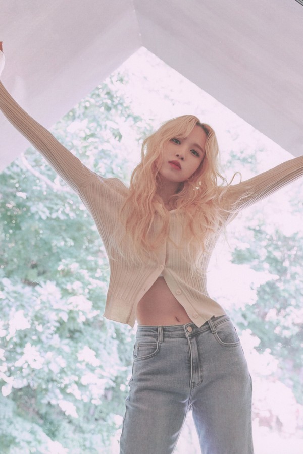 [图片7]-[TWICE]Mina写真集《Yes, I am Mina》高清全本[196P]插图-猩猩智库-提供高质量的日系写真！