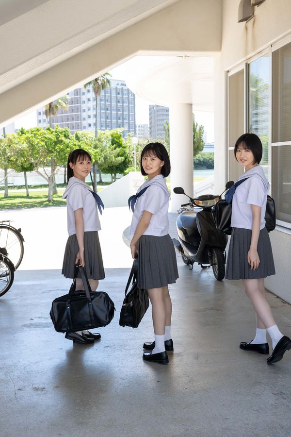 [图片3]-かすみ草とステラ 有岡ちひろ・小柴美羽・比賀ハル写真集《複雑な関係》高清全本[84P]插图-猩猩智库-提供高质量的日系写真！