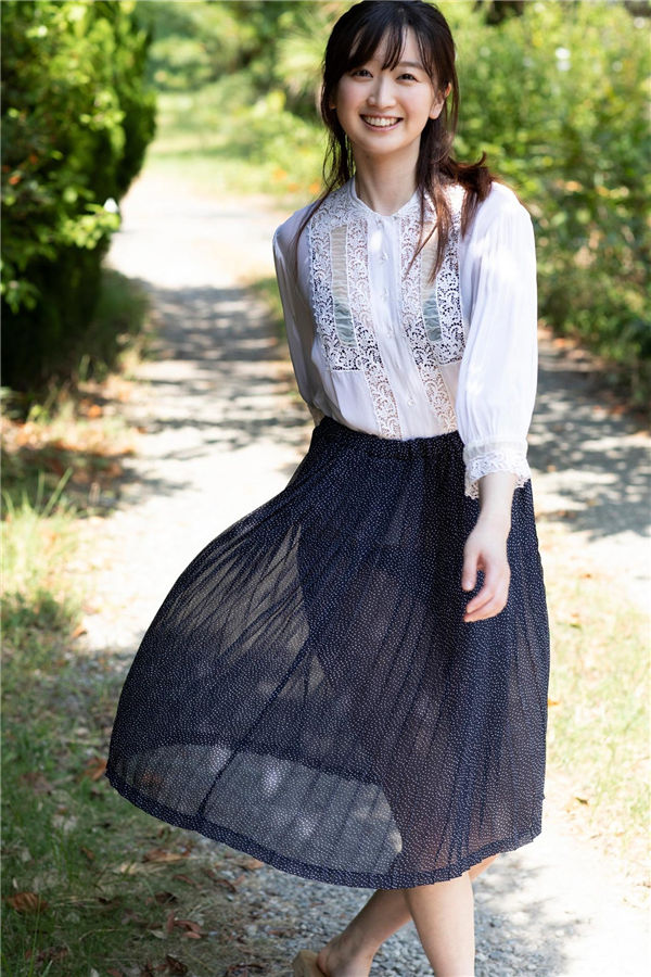 [图片2]-黑木绫乃写真集《学習院卒深窓のビキニ令嬢》高清全本[53P]插图-猩猩智库-提供高质量的日系写真！