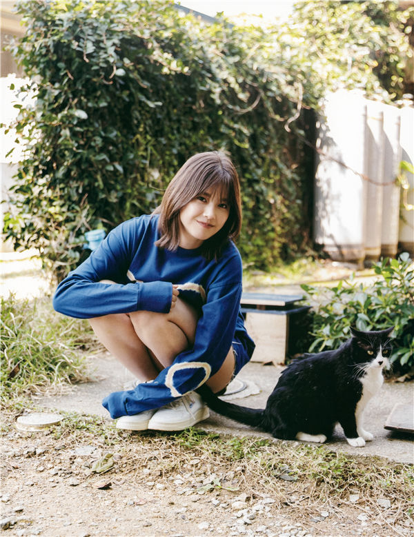 [图片5]-渡边理佐写真集《卒業メモリアルブック 抱きしめたくなる瞬間》高清全本[129P]插图-猩猩智库-提供高质量的日系写真！