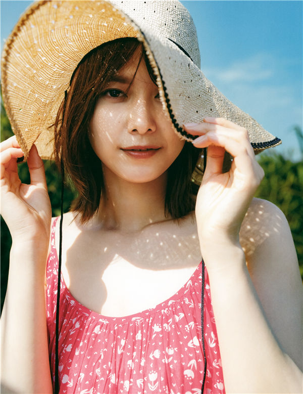 [图片6]-渡边理佐写真集《卒業メモリアルブック 抱きしめたくなる瞬間》高清全本[129P]插图-猩猩智库-提供高质量的日系写真！