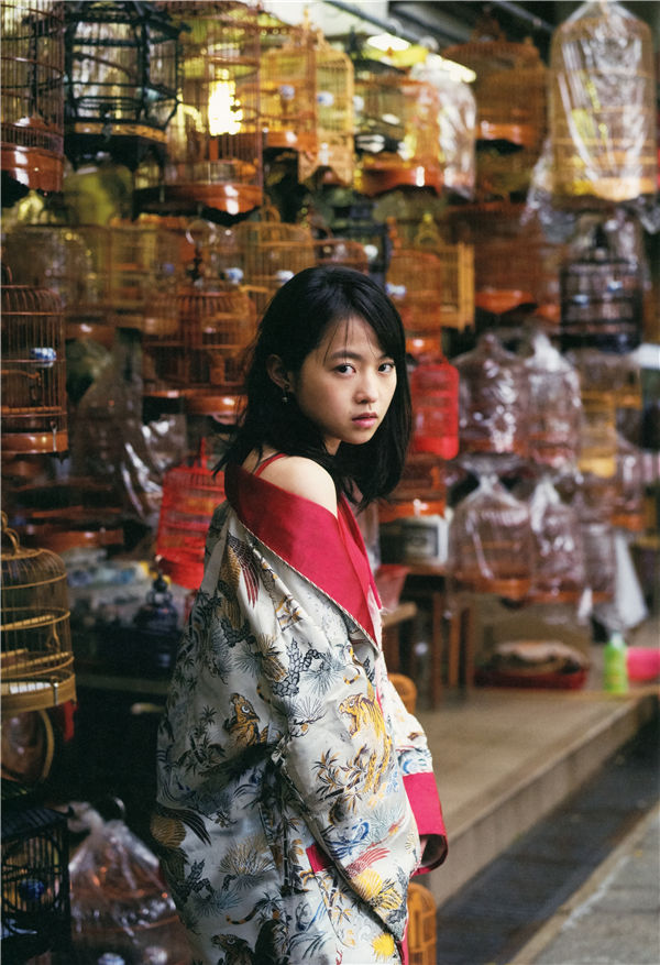 [图片4]-伊藤万理华1ST写真集《エトランゼ》高清全本[105P]插图-猩猩智库-提供高质量的日系写真！