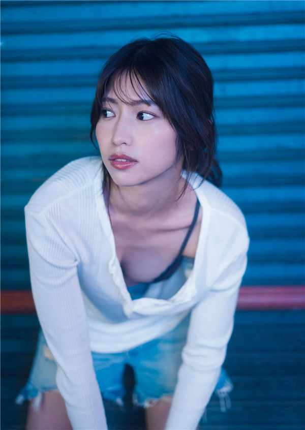 [图片2]-山下艾米丽1ST写真集《SHY》高清全本[117P]插图-猩猩智库-提供高质量的日系写真！