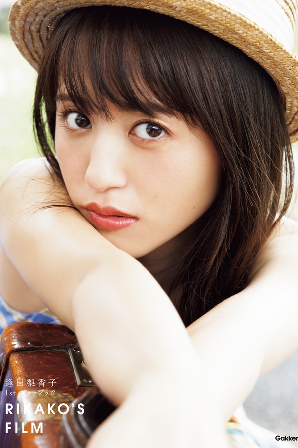 逢田梨香子1st写真集《RIKAKO'S FILM》高清全本[187P]「 清晰度：1273*1800 / 大小：88M 」-猩猩智库 - 提供高质量日系写真