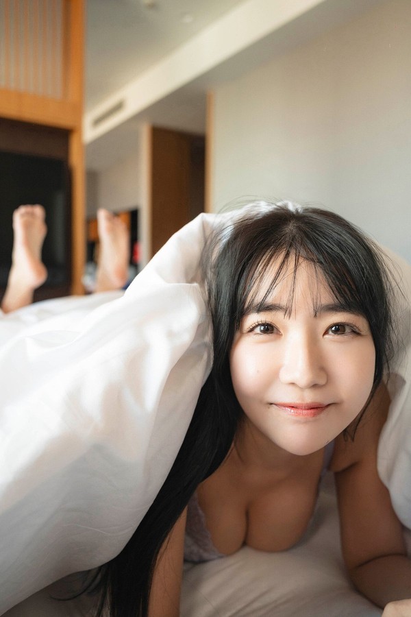 [图片5]-天羽希纯写真集《もっと！教えて あまう先輩！！ スピ/サン グラビアフォトブック 》高清全本[51P]插图-猩猩智库-提供高质量的日系写真！