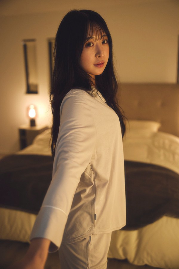 [图片4]-真岛直美写真集《先輩の奥さん》高清全本[60P]插图-猩猩智库