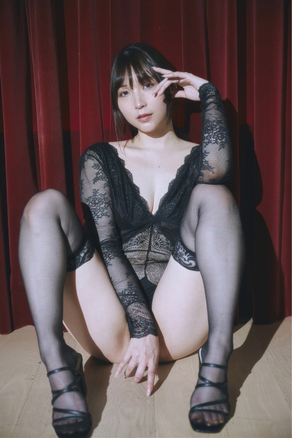 [图片7]-あまつまりな写真集《幻想曲は密やかに》高清全本[93P]插图-猩猩智库