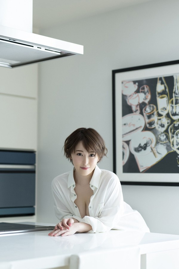 [图片2]-忍野沙罗写真集《そのバスト、Gショック！ VOL.1》高清全本[75P]插图-猩猩智库