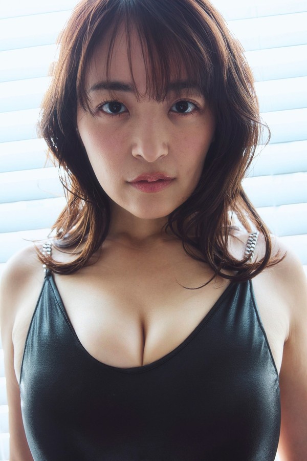 [图片3]-柳濑早纪写真集《巨乳は爆発だ！》高清全本[54P]插图-猩猩智库