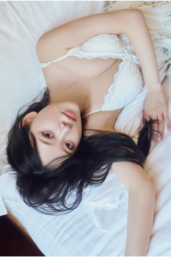 [图片2]-堀未央奈写真集《深紅の余韻》高清全本[151P]插图-猩猩智库